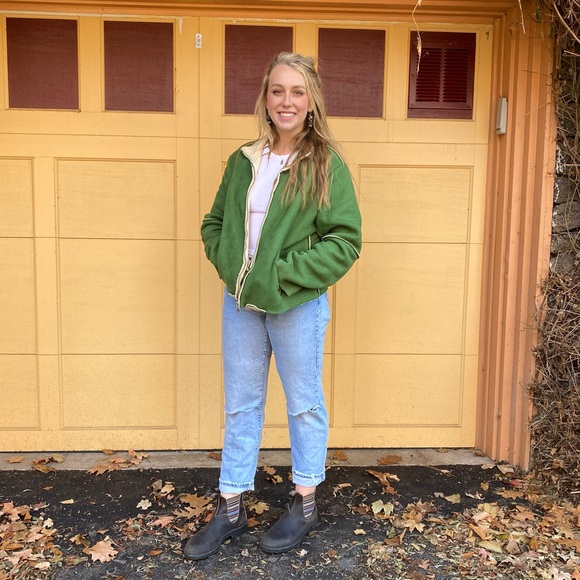 Meet your Posher, Isabelle - Picture 3 of 3